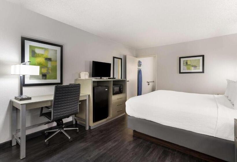 غرفة قياسية سرير كينج لذوى الإحتياجات الخاصة, Surestay Hotel By Best Western Grants