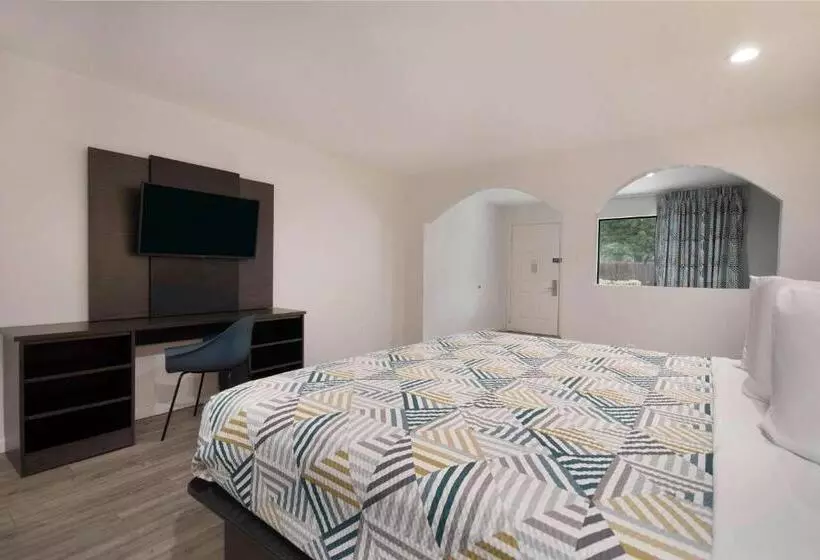 身障者適用キングサイズベッドルーム, Motel 6 Houston, Tx  I10 West