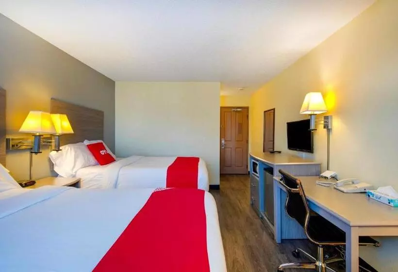 ２ダブルベッドのスタンダードルーム, OYO Hotel Castle Rock CO Downtown
