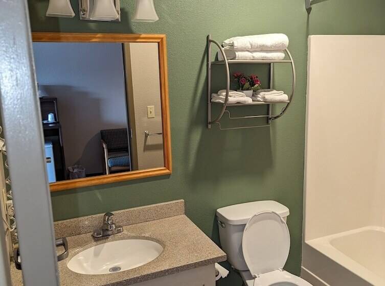 标准间, Super 8 By Wyndham Niagara Falls