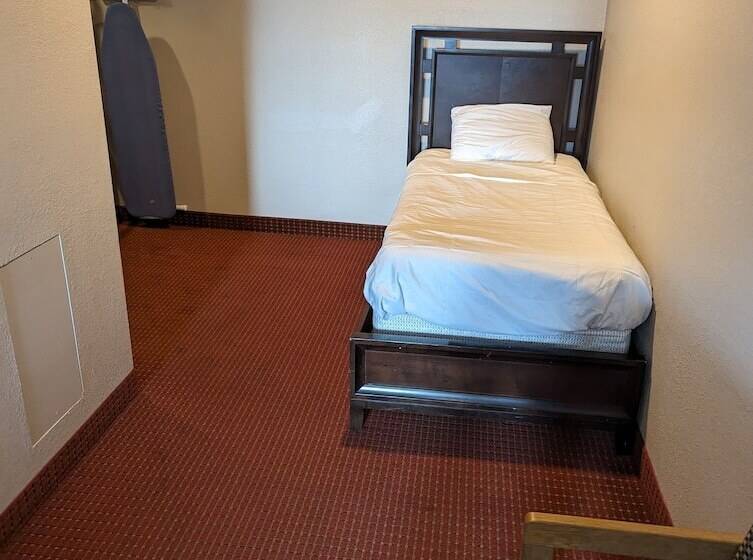 标准间, Super 8 By Wyndham Niagara Falls