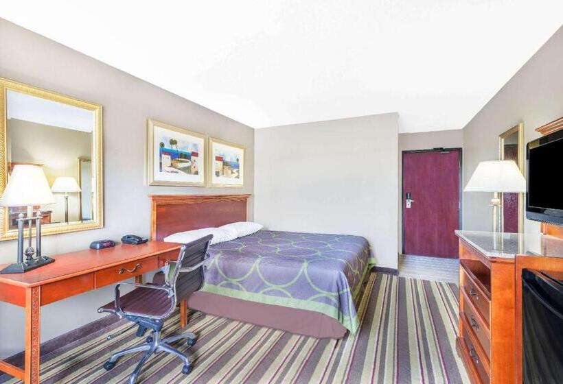 Стандартный Номер Кровать Кинг, Super 8 By Wyndham Tilton/lake Winnipesaukee