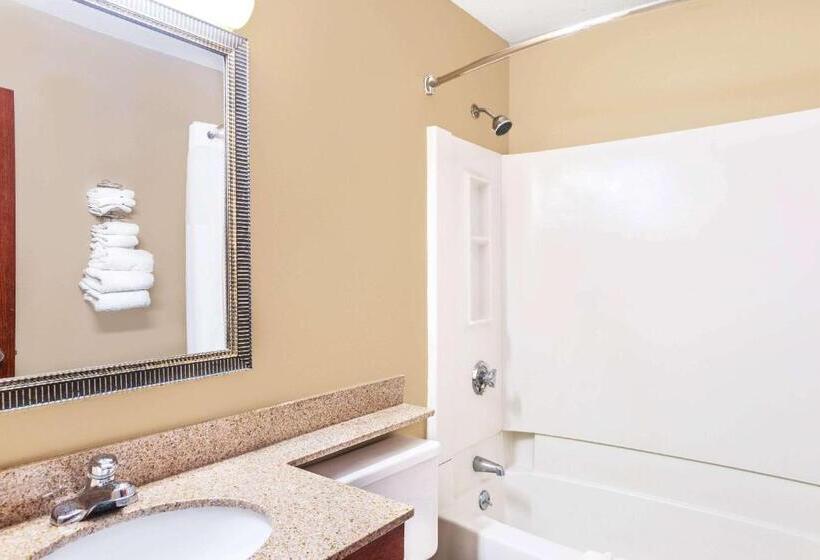 适合残疾人使用的标准间, Super 8 By Wyndham Tilton/lake Winnipesaukee