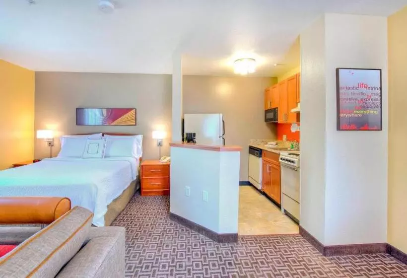 スタンダードスタジオ, Towneplace Suites Raleigh Cary/weston Parkway
