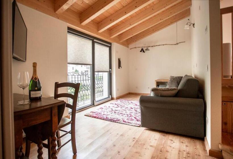 ガーデンビュースタンダードルーム, Foresteria Stazzona