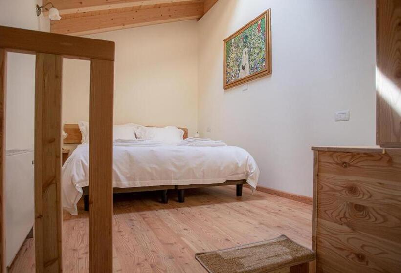 ガーデンビュースタンダードルーム, Foresteria Stazzona