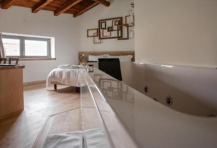 キングサイズベッドのスタンダードルーム, Foresteria Stazzona