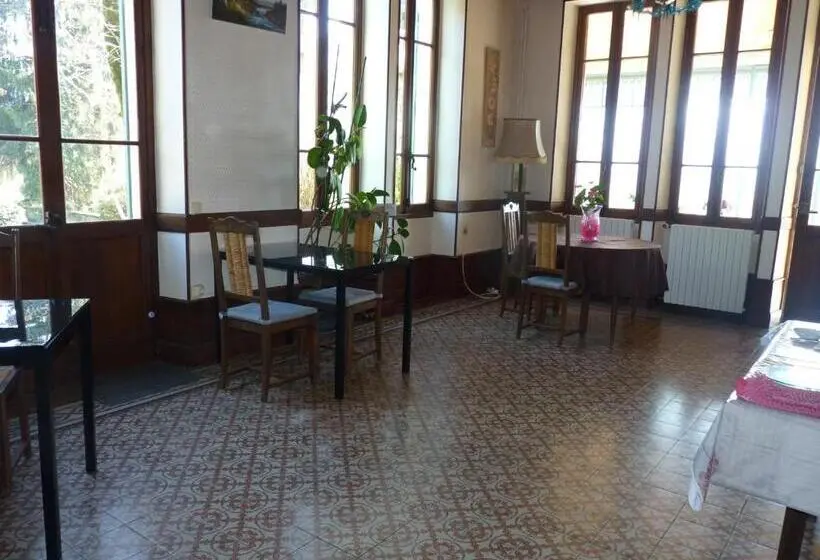 スタンダードルーム, Domaine De La Sauge