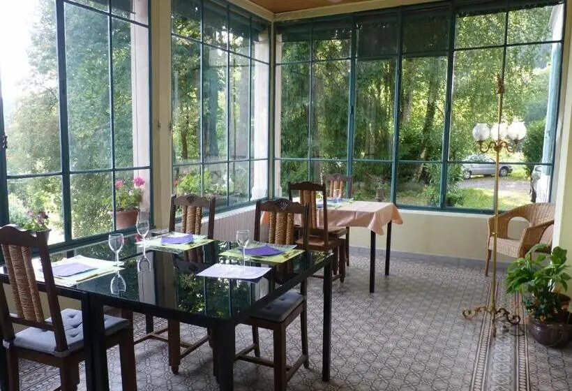 スタンダードトリプルルーム, Domaine De La Sauge