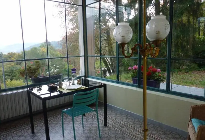 スタンダードトリプルルーム, Domaine De La Sauge