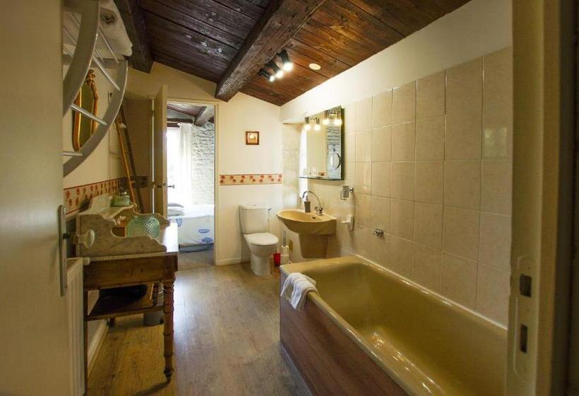 디럭스 스위트, Logis Saint Léonard