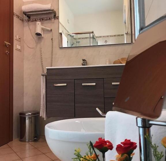 Номер Стандарт с Балконом, Opera