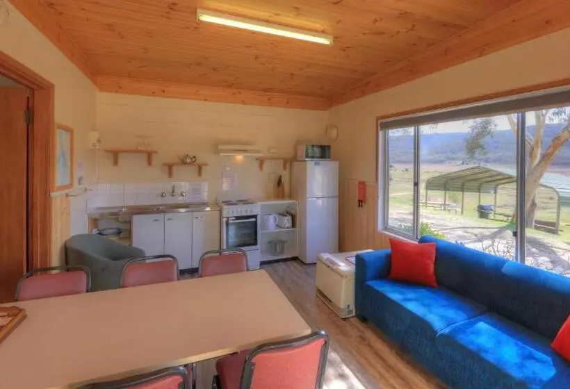 １階の１ベッドルームアパートメント, Anglers Reach Lakeside Village