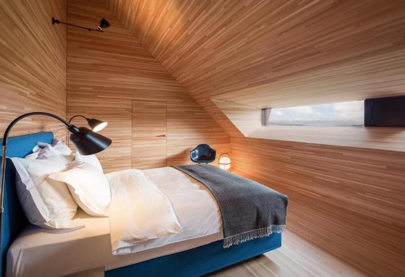 山の見えるジュニアスイート, Krone Regensberg