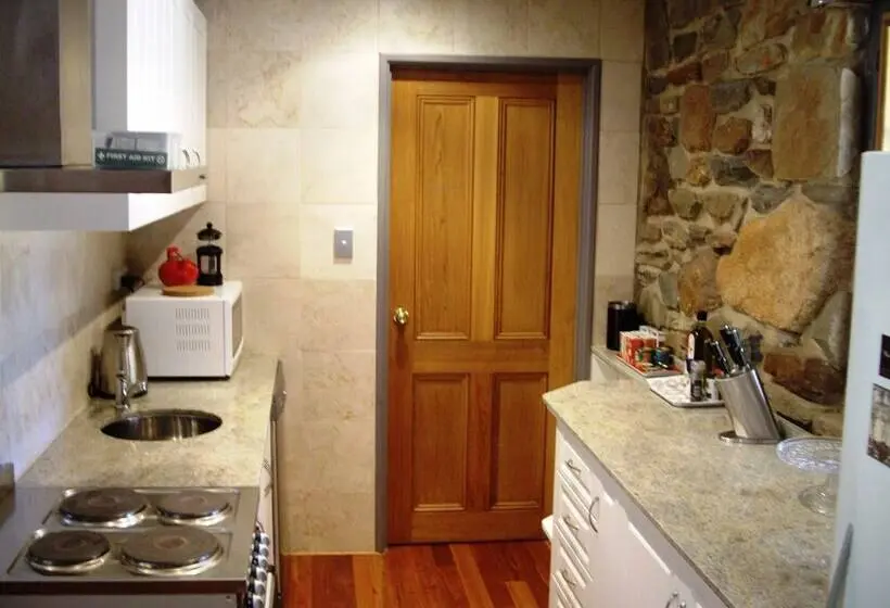 １ベッドルームハウス, 1860 Wine Country Cottages