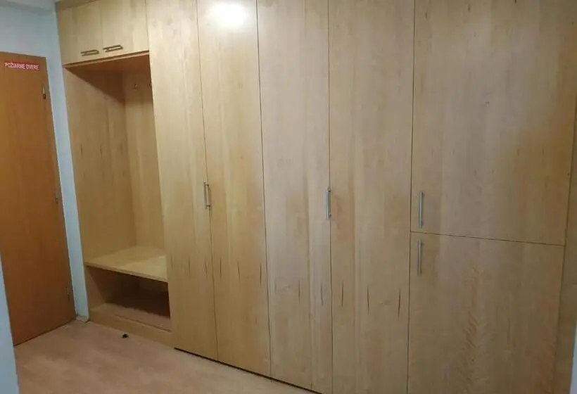 テラス付き１ベッドルームアパートメント, Apartmány Puerto