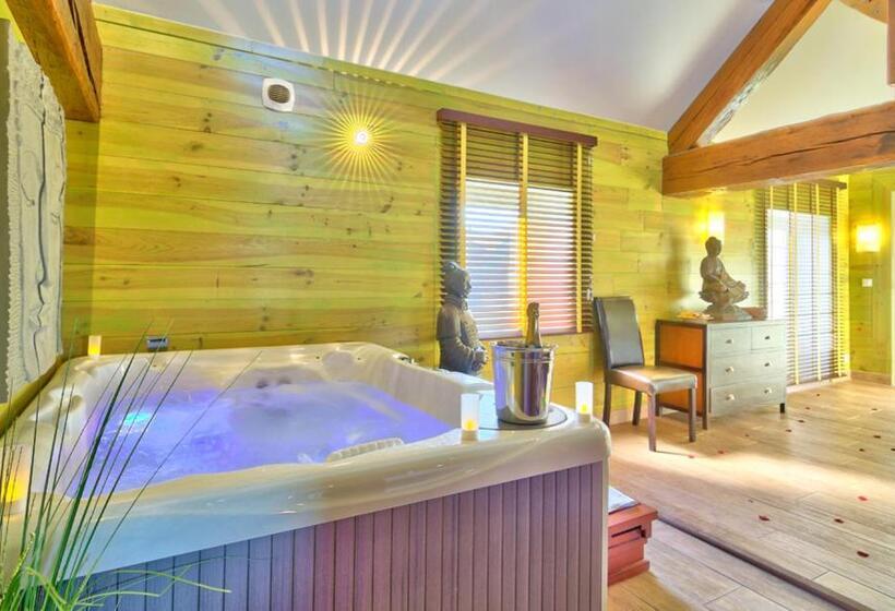 带按摩浴盆的套房, La Ferme Briarde