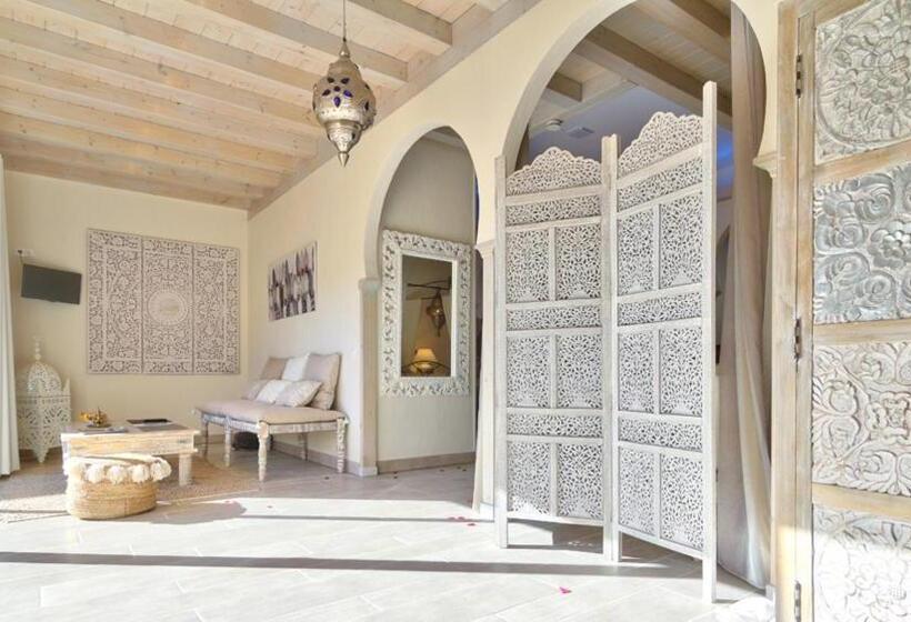 带按摩浴盆的套房, La Ferme Briarde