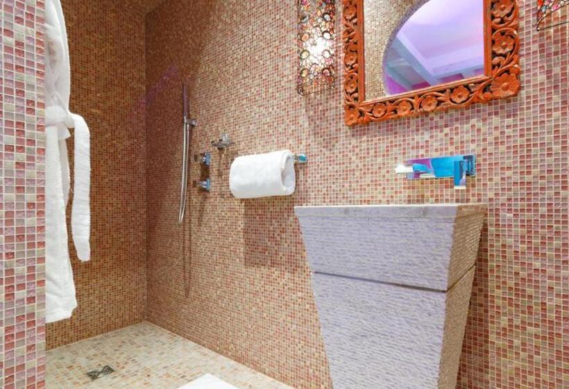 带按摩浴盆的套房, La Ferme Briarde