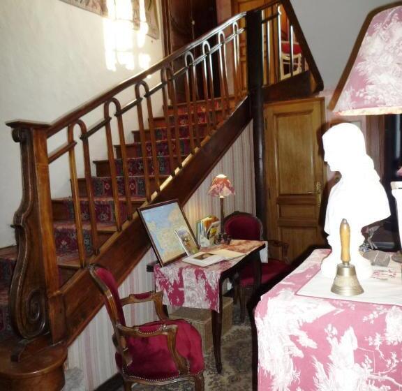 Номер Стандарт, Le Manoir De La Rivière