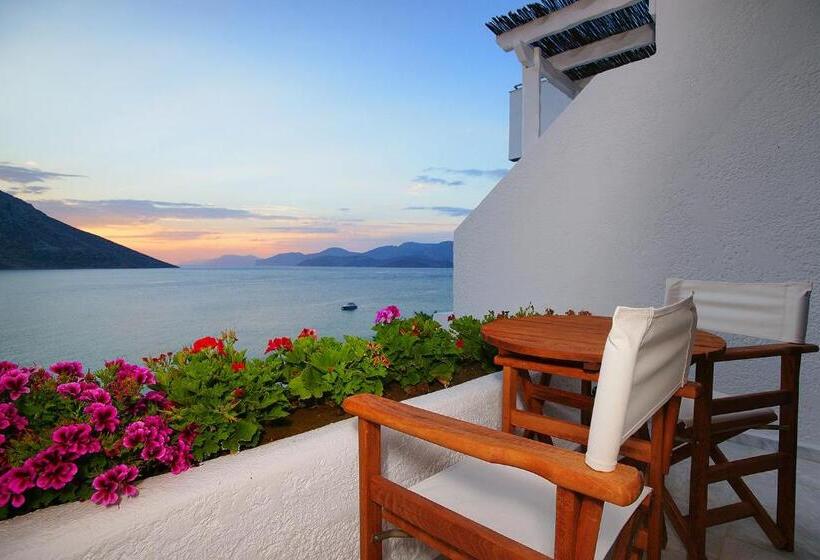 חדר סטנדרט נוף לים, La Playa Boutique Apartments