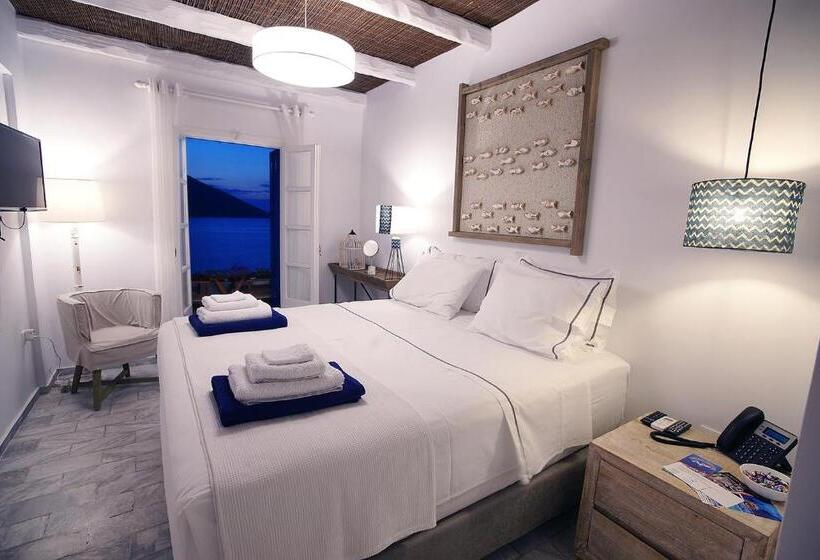 חדר דלוקס נוף לים, La Playa Boutique Apartments