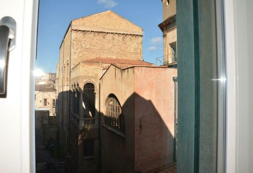اتاق لوکس, My Way   Rooms   Palazzo San Matteo