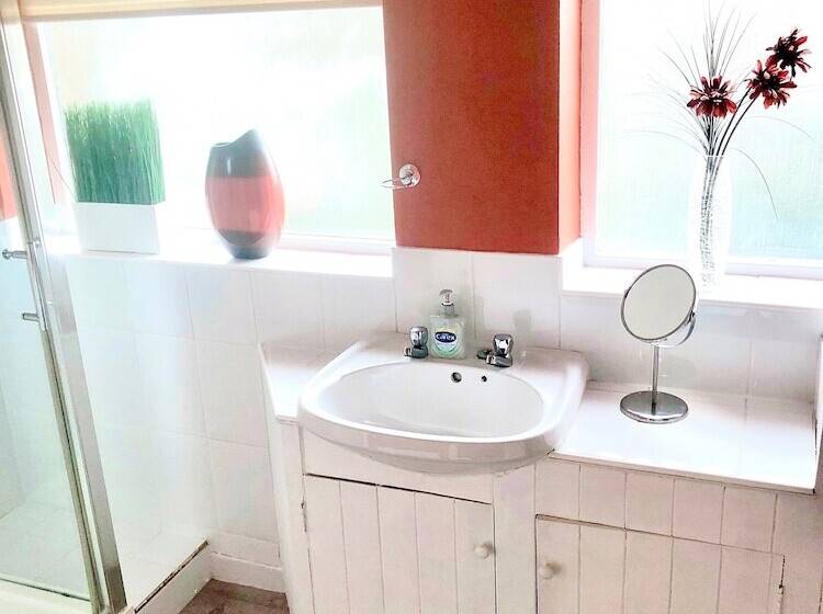 带双人床的经济房间, St Anne S Serviced Accommodation