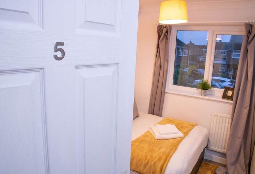 带双人床的经济房间, St Anne S Serviced Accommodation