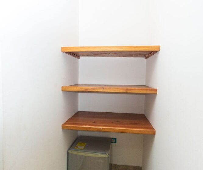 标准三人间, Buddha Mystic by Del Toro