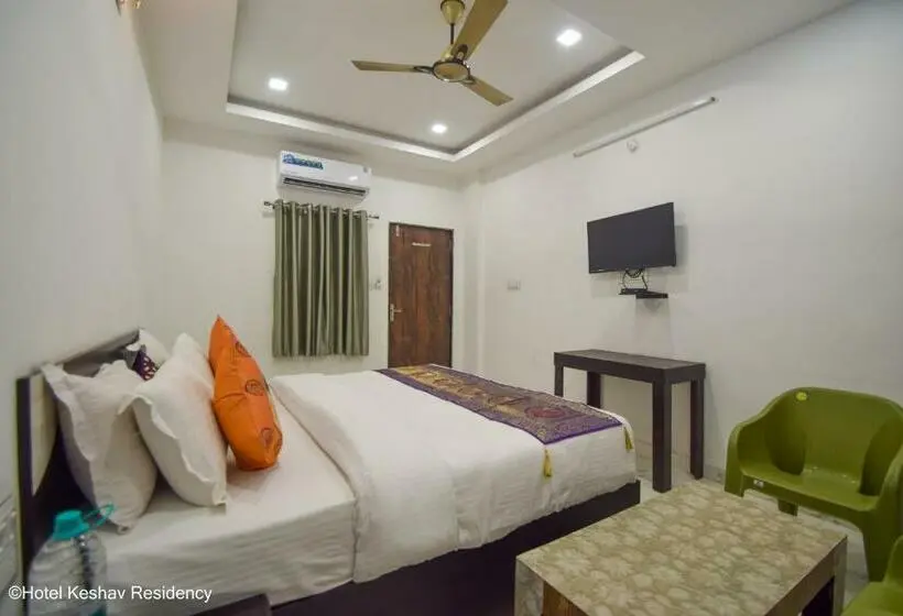 Chambre Deluxe, Keshav Residency