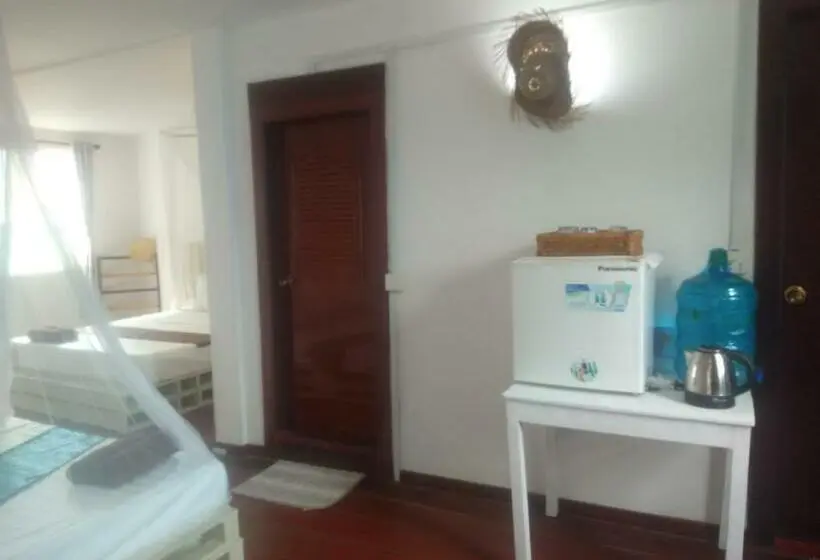 اتاق لوکس, Manoha Villa