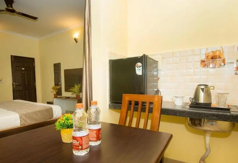 キングサイズベッドのスーペリアルーム, Spring Height Hotels Near Mall De Goa