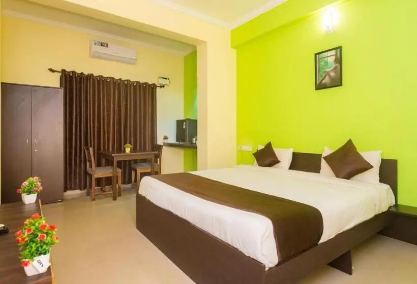 キングサイズベッドのスーペリアルーム, Spring Height Hotels Near Mall De Goa