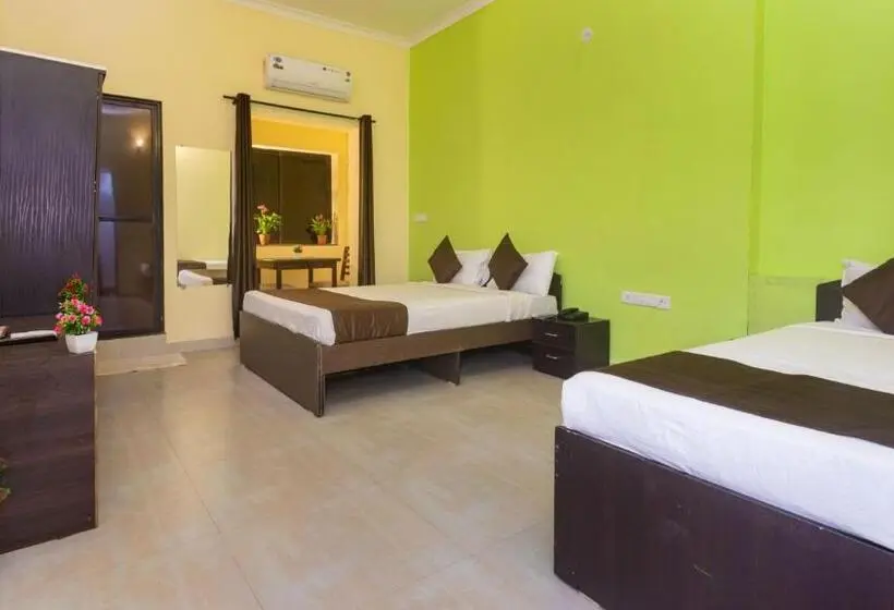 スーペリアールーム, Spring Height Hotels Near Mall De Goa