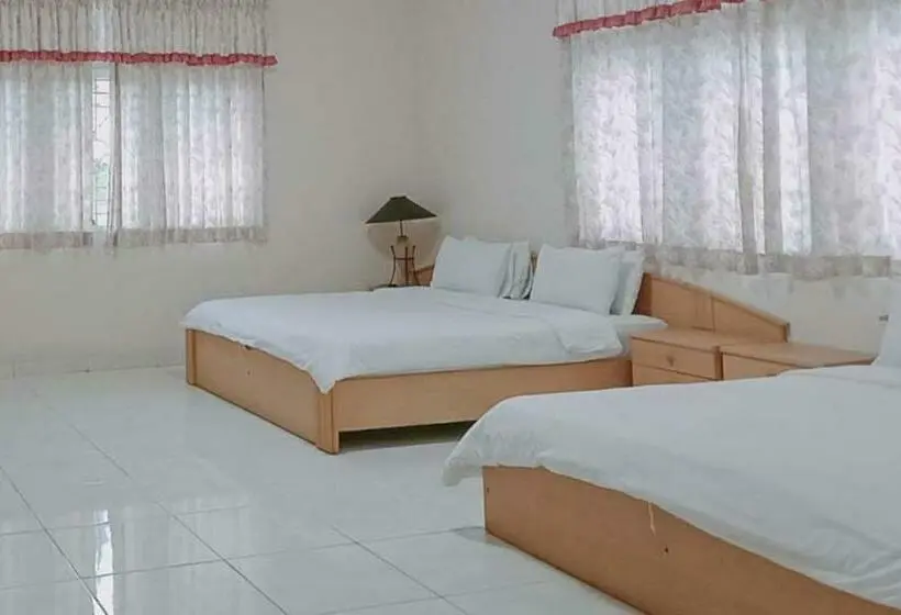 Family Room, Villa Lotus E06 Syariah Redpartner