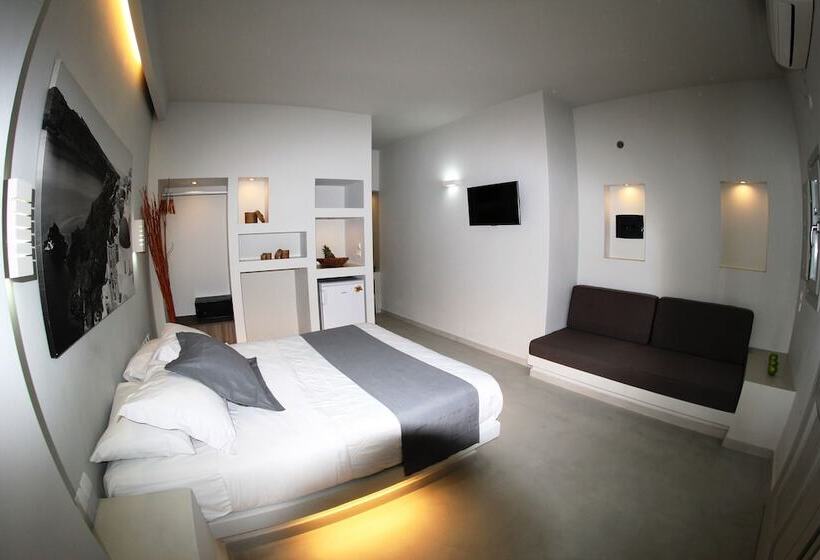 اتاق لوکس سه تخته, Paralia Diamond Villa