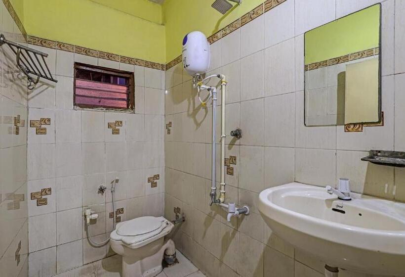 Standardrum, Spot On 73377 Hotel Sarovar Inn