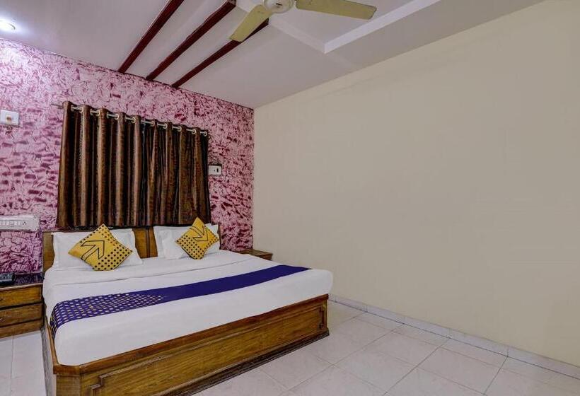 Standardrum, Spot On 73377 Hotel Sarovar Inn