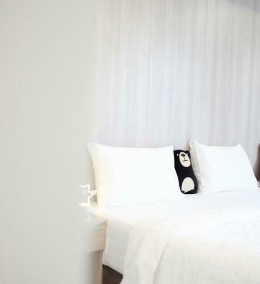 バルコニー付きスタンダードルーム, Bear’s Den Hotel Pattaya