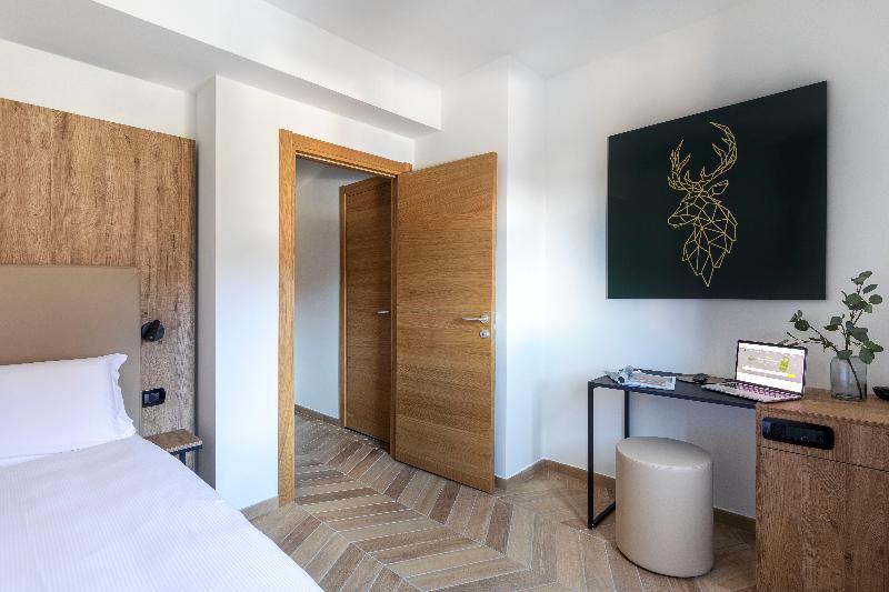 Четырехместный Номер Стандарт, B&b Hotel Passo Tre Croci Cortina