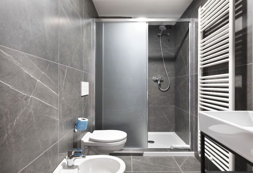 غرفة قياسية ثلاثية, B&b Hotel Passo Tre Croci Cortina