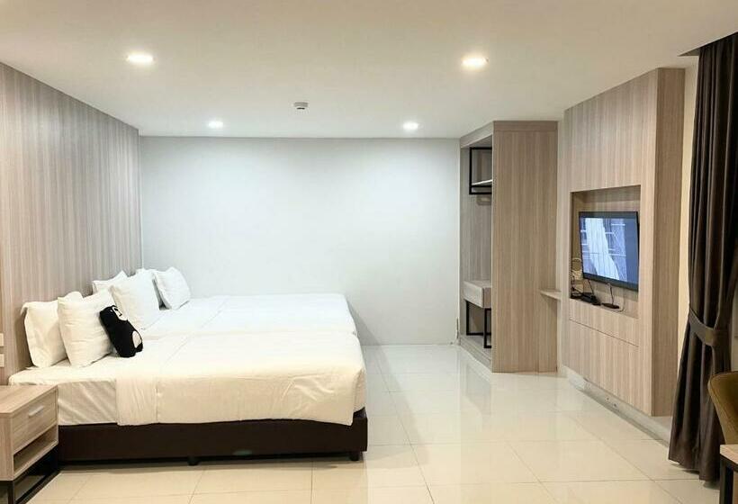 コンフォートトリプルルーム, Bear’s Den Hotel Pattaya