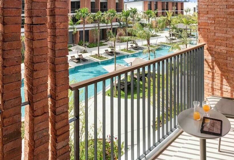 キングサイズベッドのデラックスルーム, Pullman Khao Lak Resort