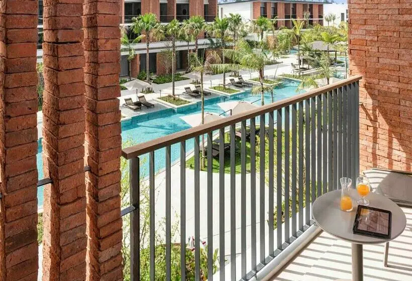 キングサイズベッドのデラックスルーム, Pullman Khao Lak Resort
