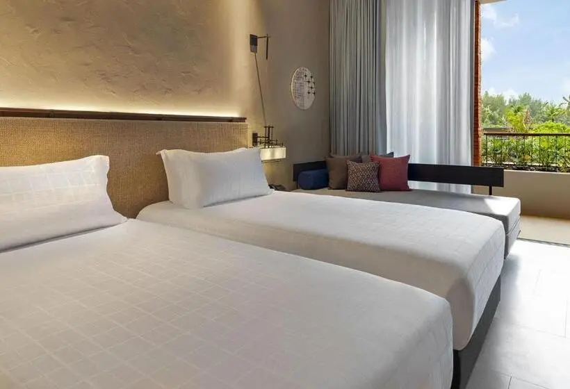 キングサイズベッドのデラックスルーム, Pullman Khao Lak Resort