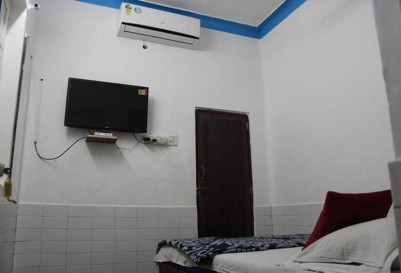 Quarto Estandar, Balaji Guest House