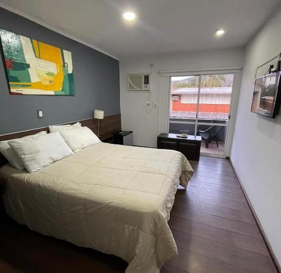 اتاق استاندارد, Costalago Suites