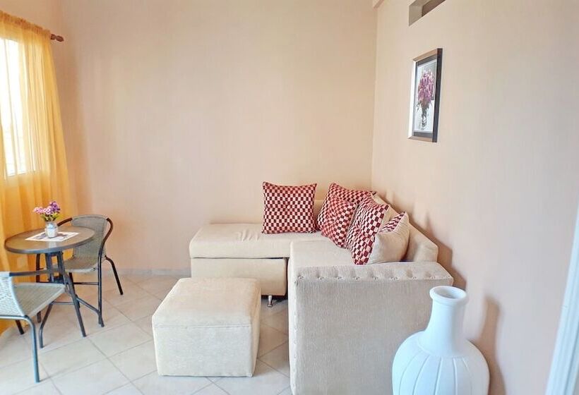 آپارتمان سلطنتی 1 خوابه, The Hope Plaza