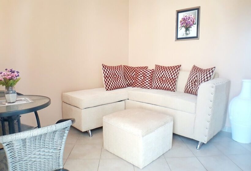 آپارتمان سلطنتی 1 خوابه, The Hope Plaza